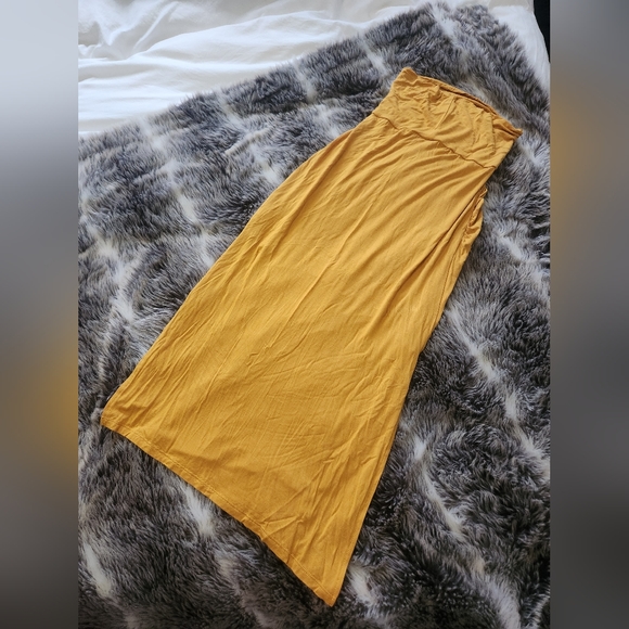 Abibelle yellow skirt - Picture 3 of 3